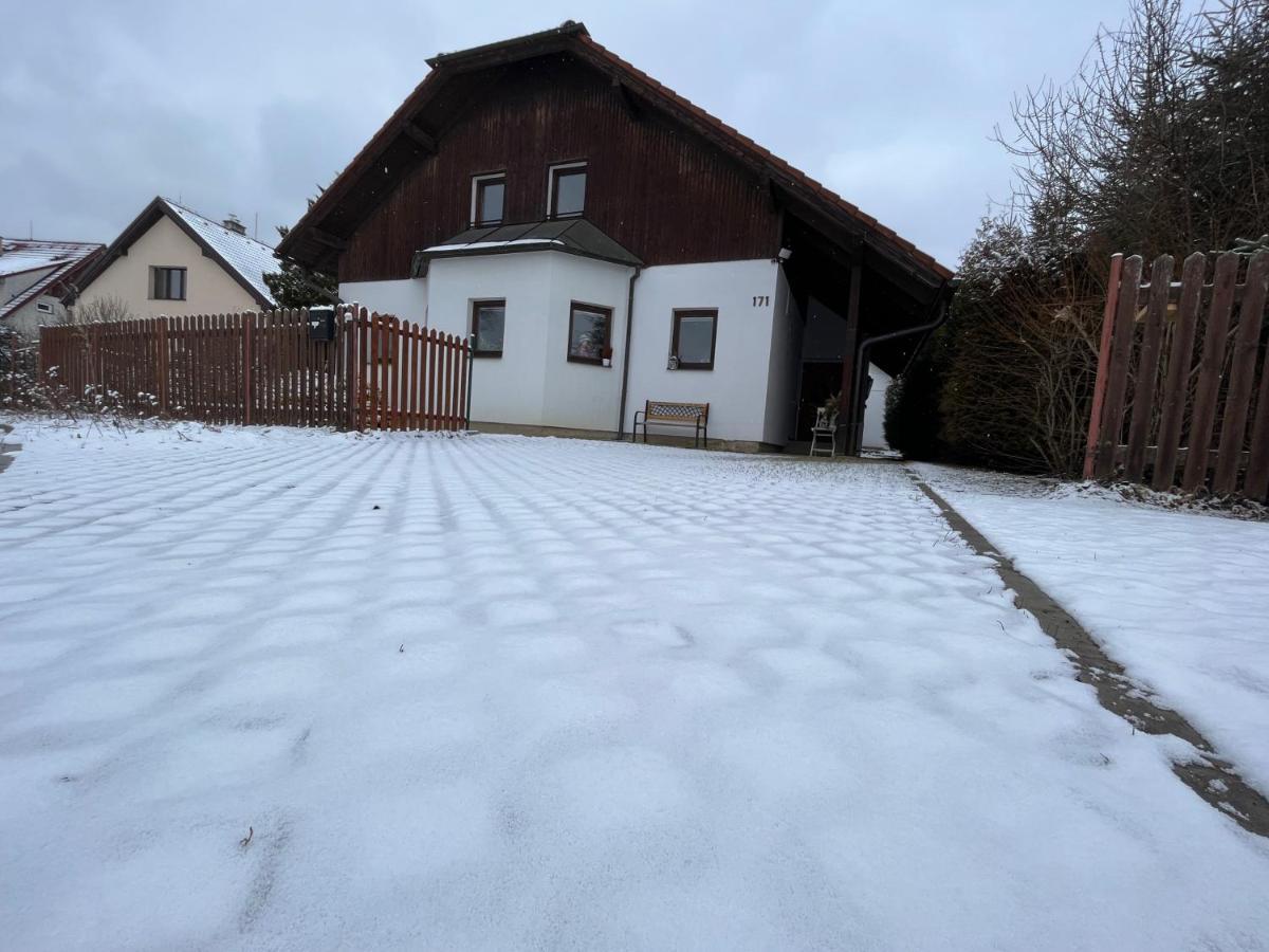 "Stone'S Throw" Krumlov 5 Min By Car, Lipno 15 Min By Car, 2 Bdrooms,Playroom Kájov エクステリア 写真